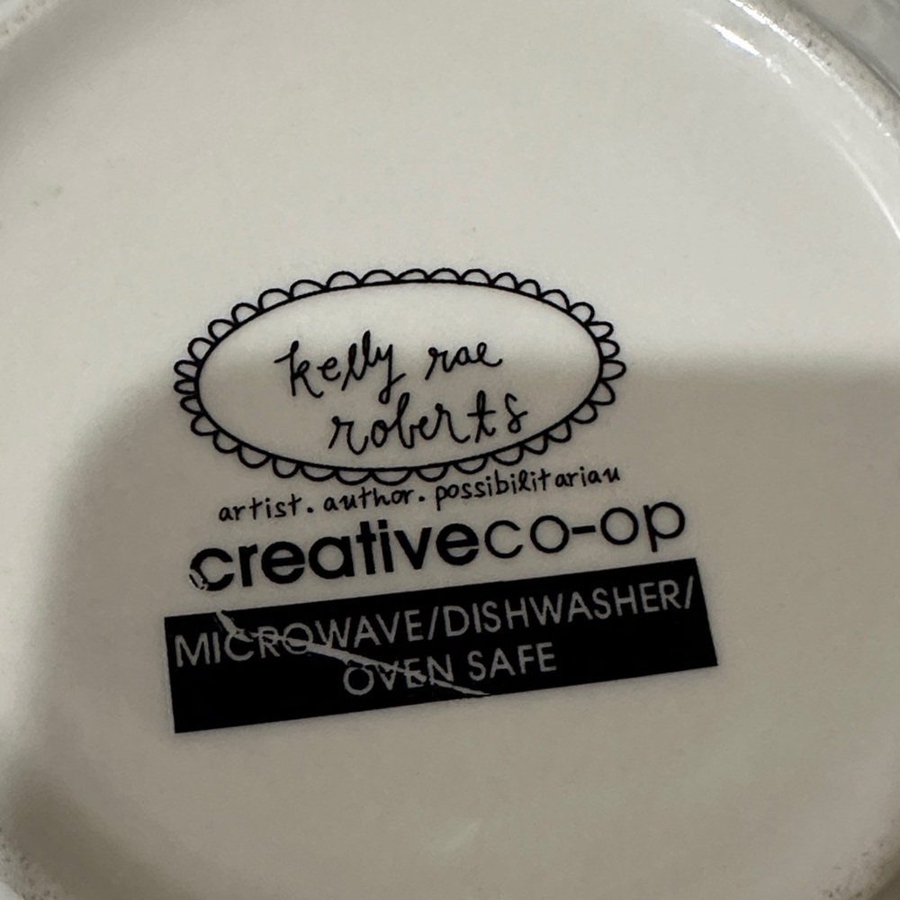 Kelly Roe Robert’s, Artistic Ceramic Teacup and Saucer Set - Picture 5 of 5